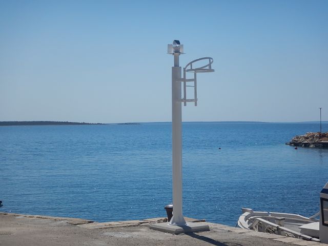 Postavljanje lučkog svjetla u luci Mandre